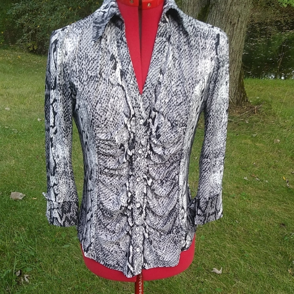 INC Snakeskin ruched Shirt NWT